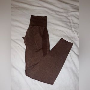 Brown NVGTN leggings!! 🧸🤎